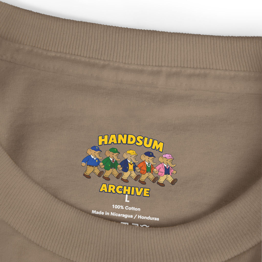 Taupe T-shirt neckline with HANDSUM ARCHIVE logo and 100% cotton label